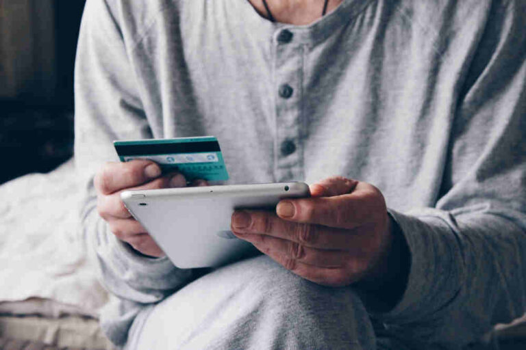 3 Reasons You Should Use Secured Credit